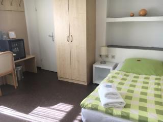 Adam Hotel - Giesen - 4