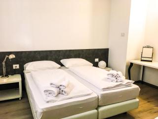 GardaBreak Rooms&Breakfast Holiday Apartments - Riva del Garda - 4