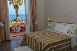 B&B Villa Raineri - Giardini-Naxos - 9