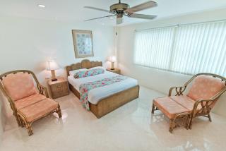 BUTTERFLY GARDEN BOUTIQUE RESIDENCES Apts and villas, A Lifestyle Destination Ex Lg 1-3 bedroom units , Full kitchen, 2 Full bathrooms, Rain shower, Spa bath, FREE BBQ, Free fast fiber optic WIFI, Staff 24-7 - 9