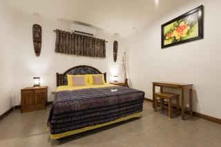 Yuli's Homestay - Kuta - 1