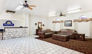 Days Inn by Wyndham San Angelo - San Angelo - 4