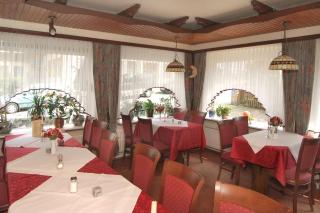 Hotel-Café-Restaurant Parkhaus - 2