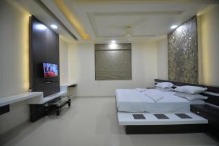 Hotel Radhe Krishna - Solapur - 6
