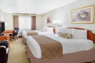 Ramada by Wyndham Ely - Ely - 5