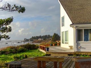 Harbor House - 8