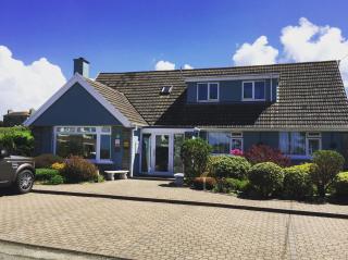 Ramsey House - Luxury Licensed B&B - Parking and Guest Lounge - 0