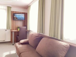 Hotel Garni Goldene Traube - 2