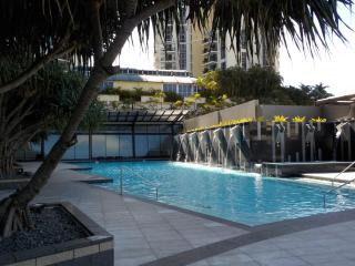 Circle on Cavill - HR Surfers Paradise - Gold Coast - 5