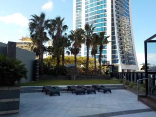 Circle on Cavill - HR Surfers Paradise - 1