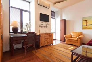 Home Hotel Apartments on Kontraktova Ploshcha - Kiev - 6