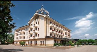 Hotel Al Pino Verde - Camposampiero - 2