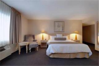 SureStay Hotel by Best Western Camarillo - 2