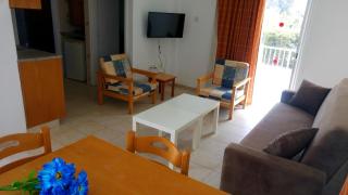 Kaos Hotel Apartments - 4