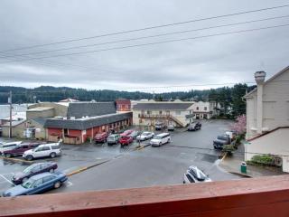 Lorees Riverview - 1