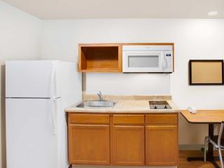 WoodSpring Suites College Station - 2