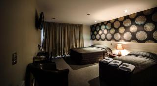 Racecourse Hotel and Motor Lodge - 8