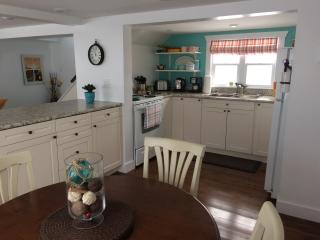 Seakissed Cottage - Bonavista - 6