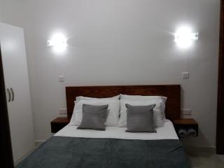 Beachfront Deluxe Apartment - Marsalforn - 2