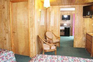 Barberry Court Motel &Cabins - Lake George - 4