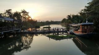 Country Lake View Hotel - Suphanburi - 0