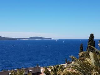 J&B Holiday House Hvar - Hvar - 2