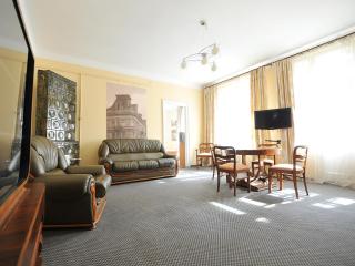 Cosiest 3-room Apartment In Central Lviv - Lviv - 2