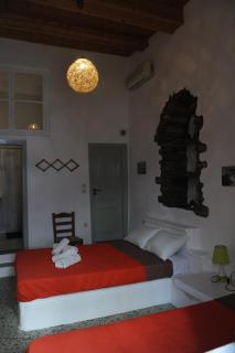 Apano Vrysi - Città di Tinos - 1
