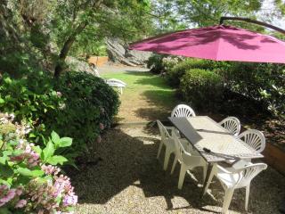 Maison confortable à Ploëzal avec jardin et terrasse - Ploëzal - 0
