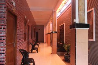 Crown Guest House - Ambarawa - 1