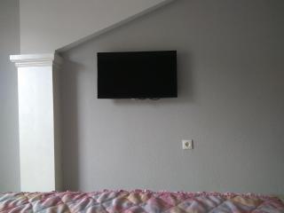 Ivanoski Studios and Guest Rooms - 4