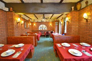 Royal Oakwell Hotel - 1