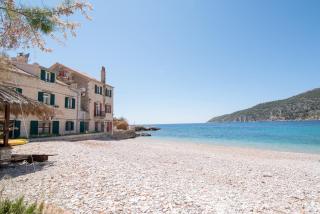 Apartments On the Beach - Komiža - 9