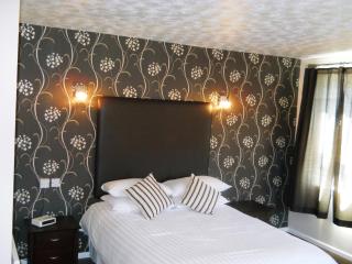 The Oakland Hotel - 4
