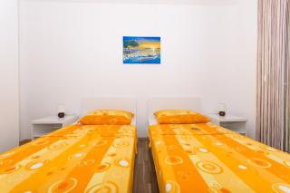 Apartments Braco - Trogir - 1