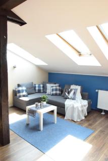 Blooms Inn - City Center Poznan by Friendly Apartments - Poznan - 3