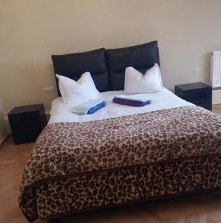 Hotel Renesans - Tbilisi - 3