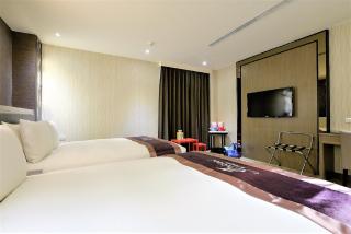 J-HOTEL - 1
