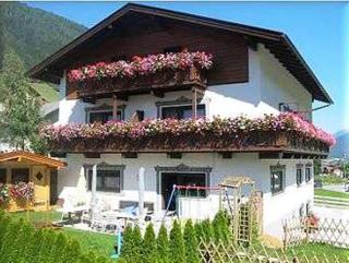 Pension Kristall - Neustift im Stubaital - 0