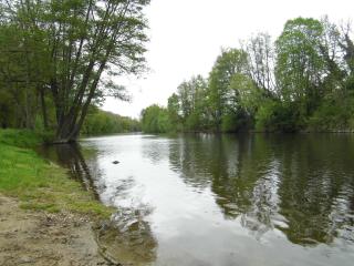 Joli petit T2 calme au bord de leau - 3
