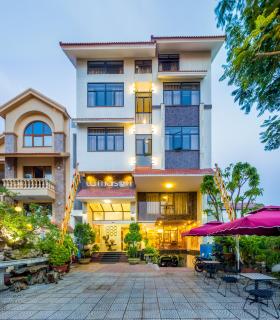 La Maison Danang Beach Hotel - Da Nang - 0