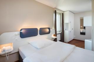 Hotel Welcome Inn - Kloten - 4