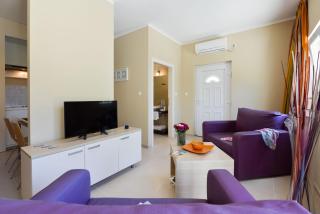 Cecilia Apartments - stunning sea views and relaxing Mediterranean getaway - 4