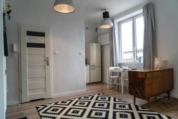 Apartament przy Rotundzie, Varšava (fotografie 4)