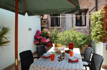 Loft Due Cuori con terrazza, Benátky (fotografie 5)
