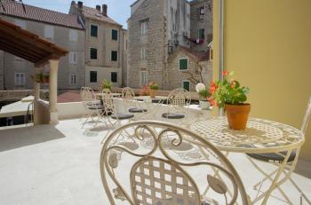 Aspalathos Residence, Split (photo 5)