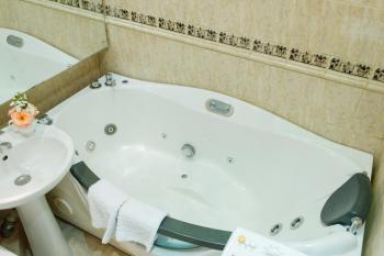 Studio De Luxe with Jacuzzi, Sumy (fotografie 3)