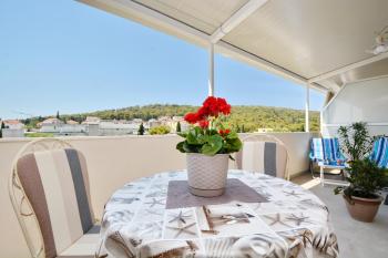 Frana apartment, Split (photo 3)