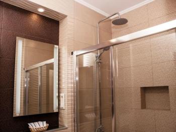 Apartment in the city center in the house with Atlantes, Oděsa (fotografie 3)