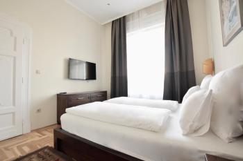 Luxury Apartment by Hi5 - Király street Suite, Budapest (photo 3)